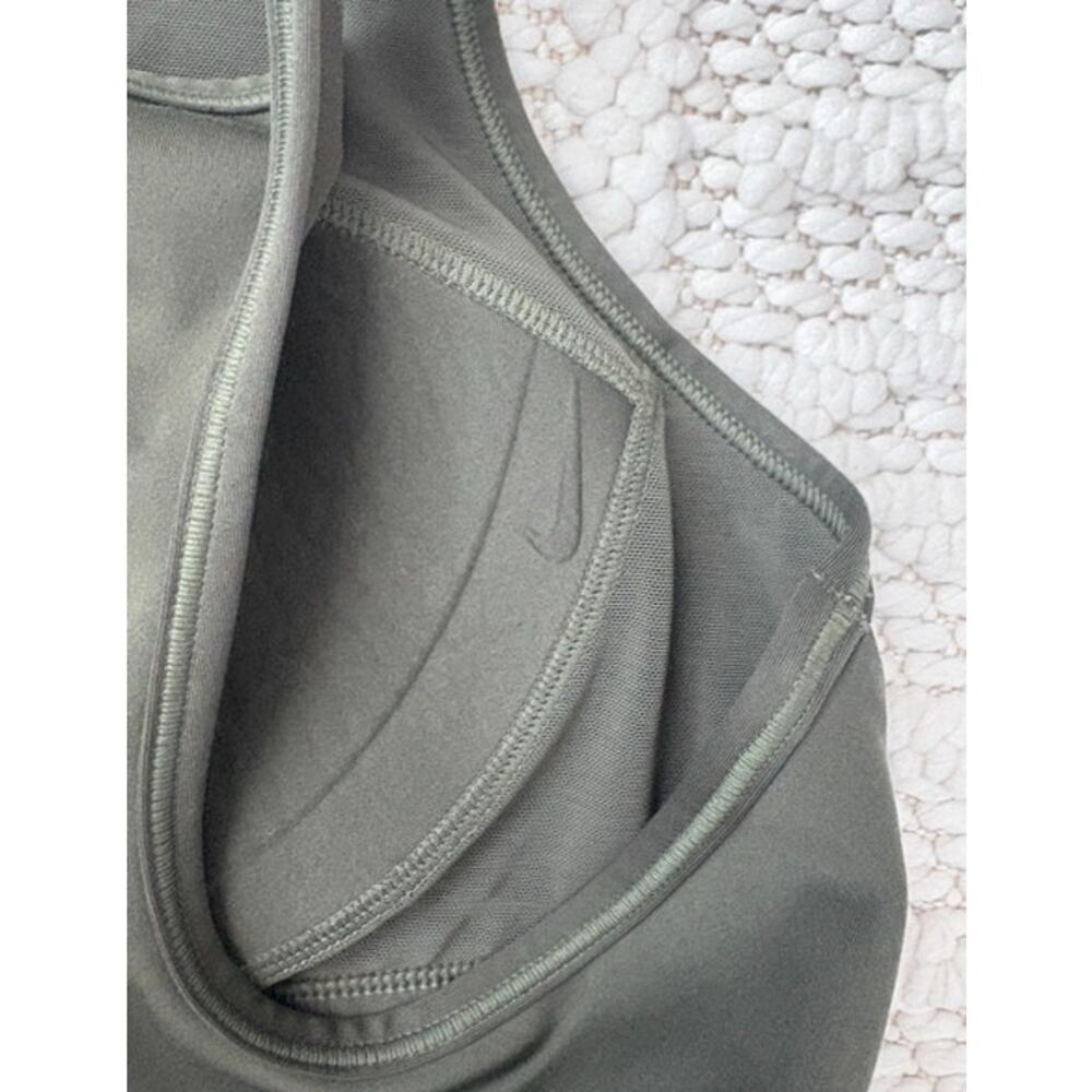 Nike Women's Swoosh Medium Support Padded Sports Bra Size M - Picture 5 of 5